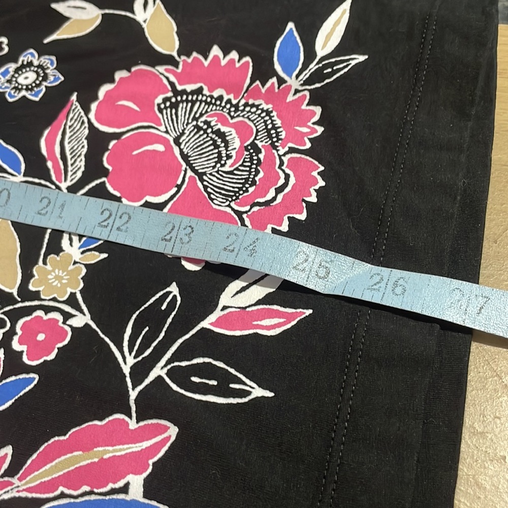 White Stag Black With Pink & Blue Floral 100% Cotton T-shirt - Picture 6 of 6